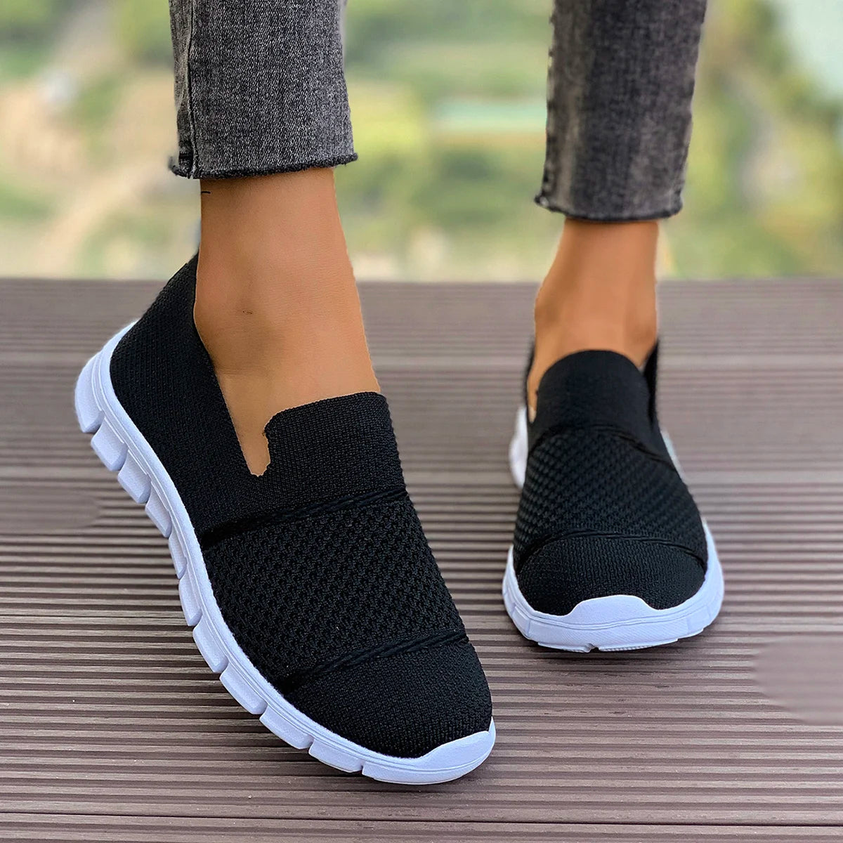 Women Casual Shoes Spring Autumn High Quality Slip on Breathable Flat Sneakers Women Comfortable Lightweight Walking Shoes Women