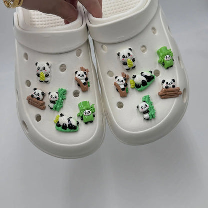 2024 Cartoon Panda Bamboo Hole Shoes Accessories Children Slippers Decoration Buckle Hole Shoes Flower Girl Джибитсы Украшения