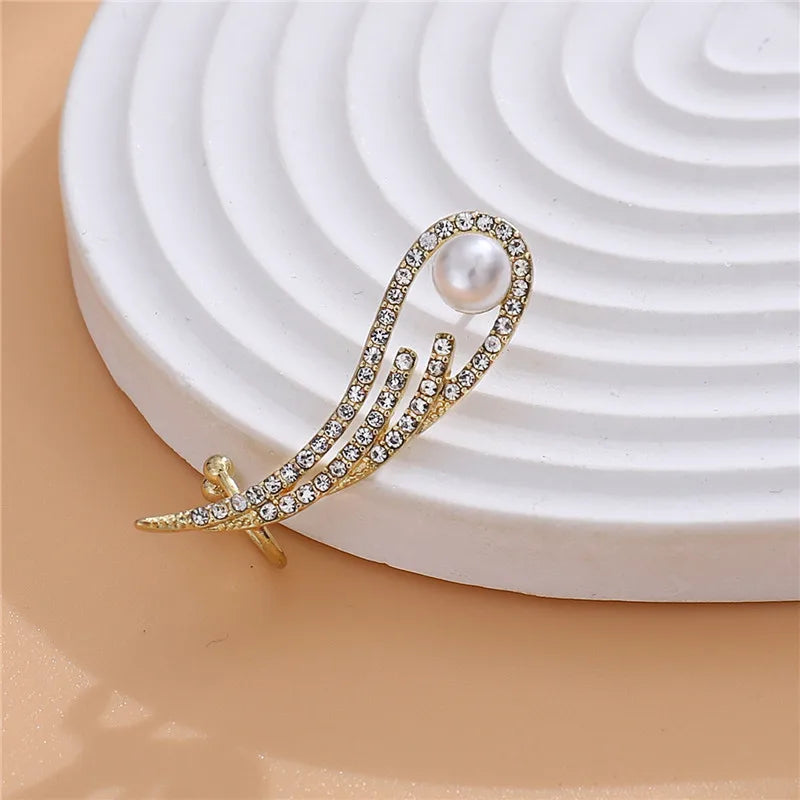 New Zircon Angel Wings Ear Clip Earrings for Women Girls Fashion Non Pier Cing Ear Cuff Ear Hook Party Wedding Jewelry Gift 2023