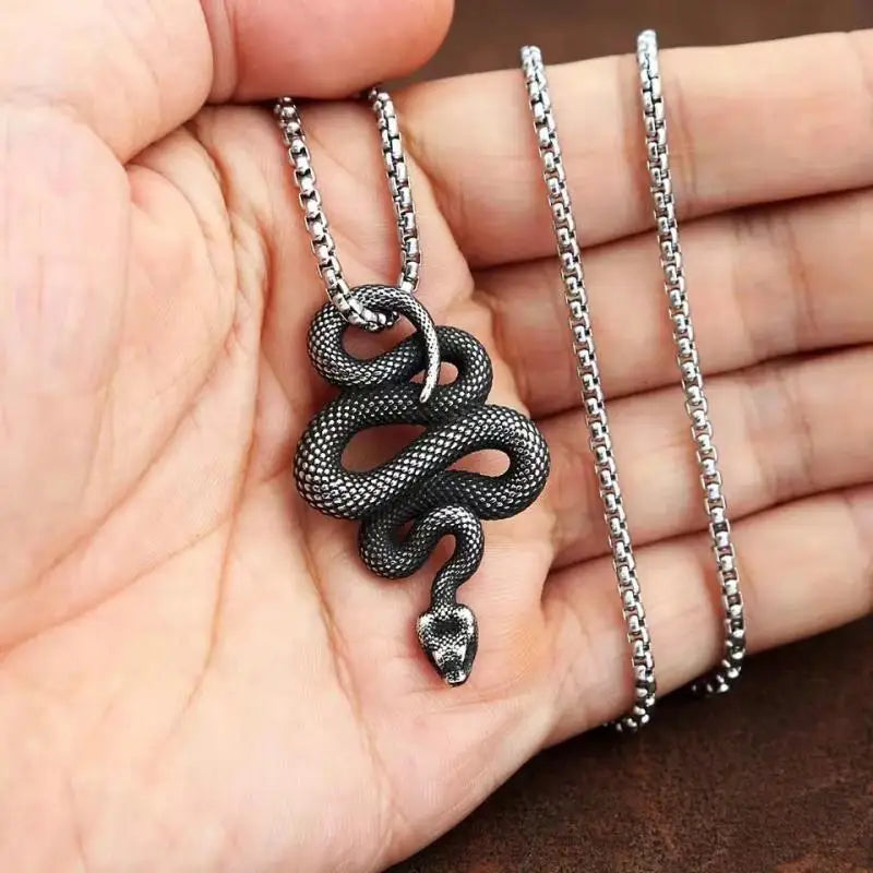 Vintage Viper Necklace Men's Fashion Punk Gothic Coil Python Animal Necklace Men's Bike Jewelry Accessories