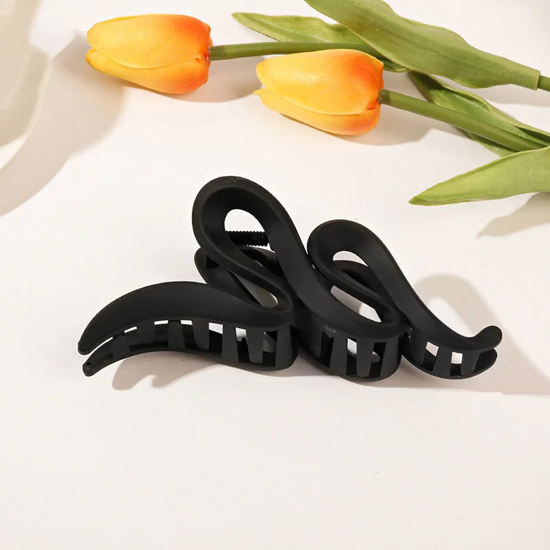 Large Hairpin for Women Wave Shark Clip Trendy Claws Clips French Temperament Hair Accessories Korean Girls Headwear 2023