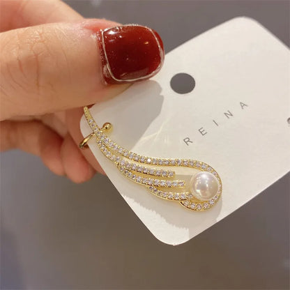 New Zircon Angel Wings Ear Clip Earrings for Women Girls Fashion Non Pier Cing Ear Cuff Ear Hook Party Wedding Jewelry Gift 2023