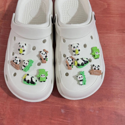 2024 Cartoon Panda Bamboo Hole Shoes Accessories Children Slippers Decoration Buckle Hole Shoes Flower Girl Джибитсы Украшения